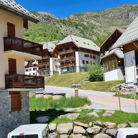 Apartment étoilé: Ski-in Comfort With Free Wi-fi *