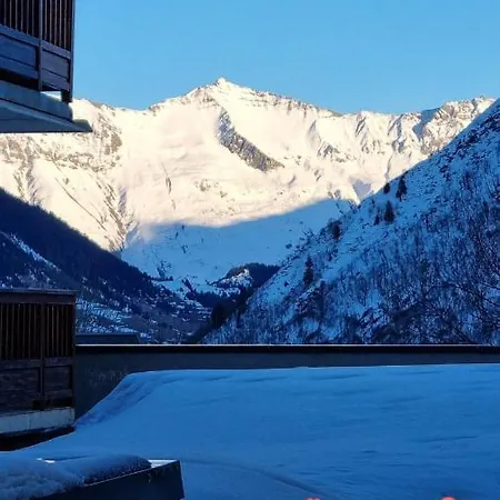 Apartment étoilé: Ski-in Comfort With Free Wi-fi