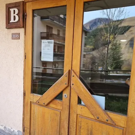 étoilé: Ski-in Comfort With Free Wi-fi Apartment